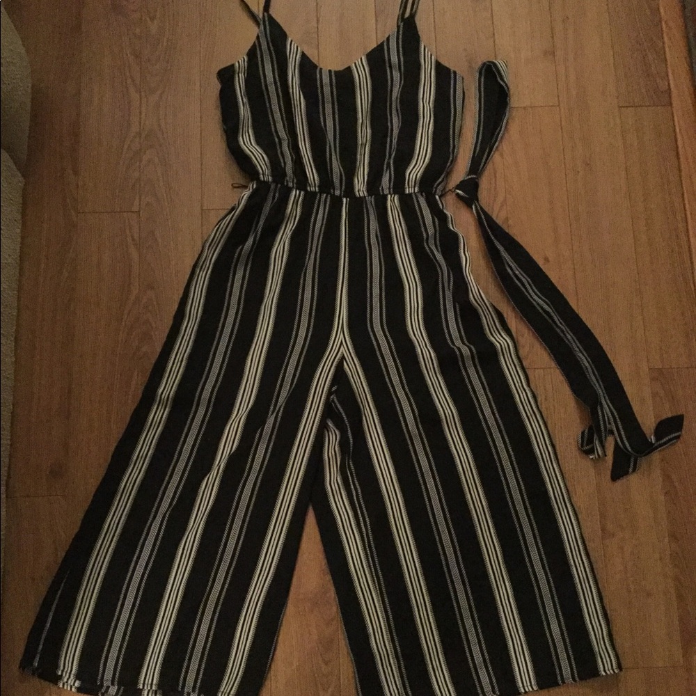 Jumpsuit - Picture 1 of 3
